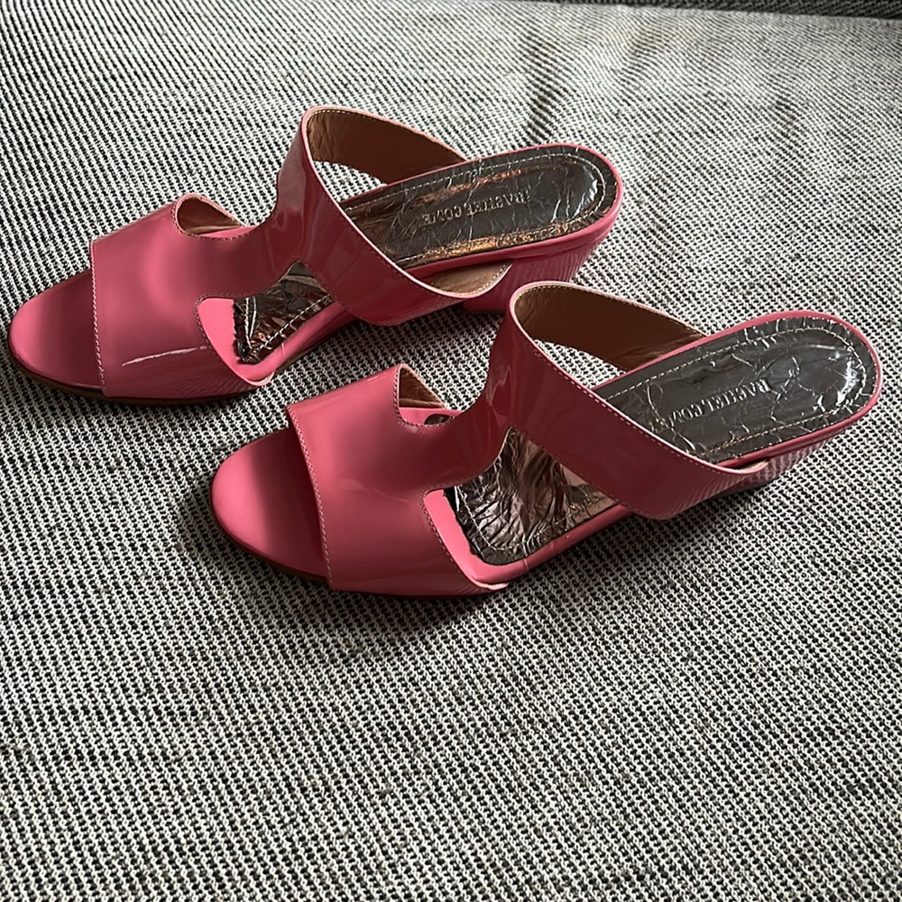 Rachel Comey pink patent leather sandals. Designer size 1 (8.5 US)